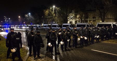 Policję interesuje, czy Polacy są zadowoleni z ich służby. Sondaż jest kosztowny
