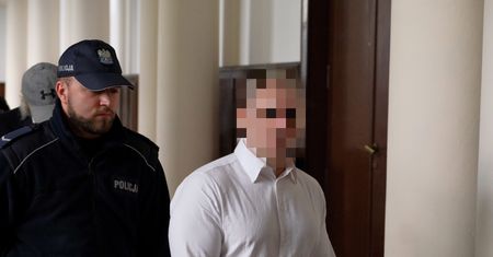 Akcja CBŚP. Narkotyki i pornografia w areszcie. Zatrzymany "Słowik", strażnicy więzienni i adwokat