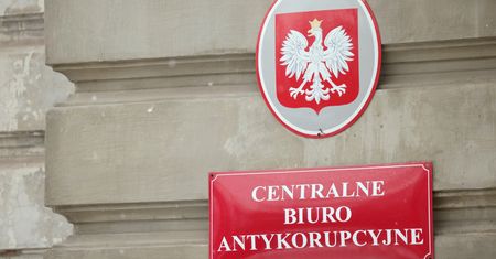 Wyniosła 8 mln zł z CBA. Bezrobotny mąż wydał je u bukmachera