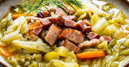 Do kapuśniaku dodaję nietypową kapustę. Miękkie paseczki pokochają nawet dzieci