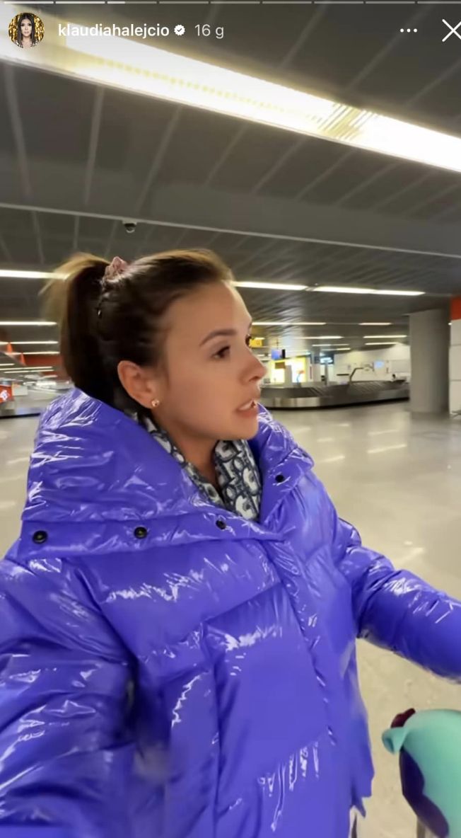 Klaudia Halejcio na lotnisku