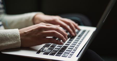 Oszuści podszywają się pod Ministerstwo Finansów. Rozsyłają fałszywe maile