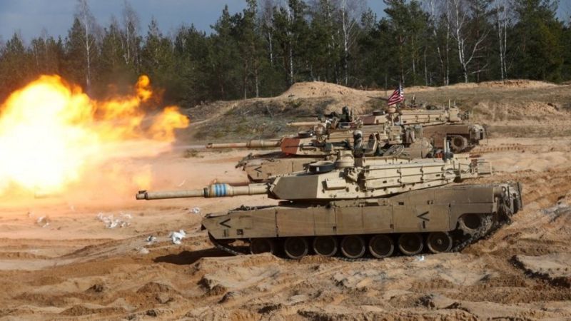 Amerykańskie czołgi M1A2 Abrams na ćwiczeniach