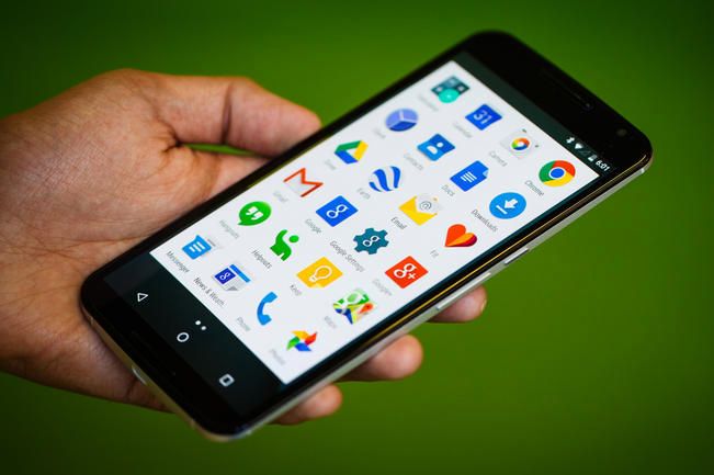 Nexus 6 dostępny w sieci Play. Ma kolejne kłopoty, tym razem z obudową