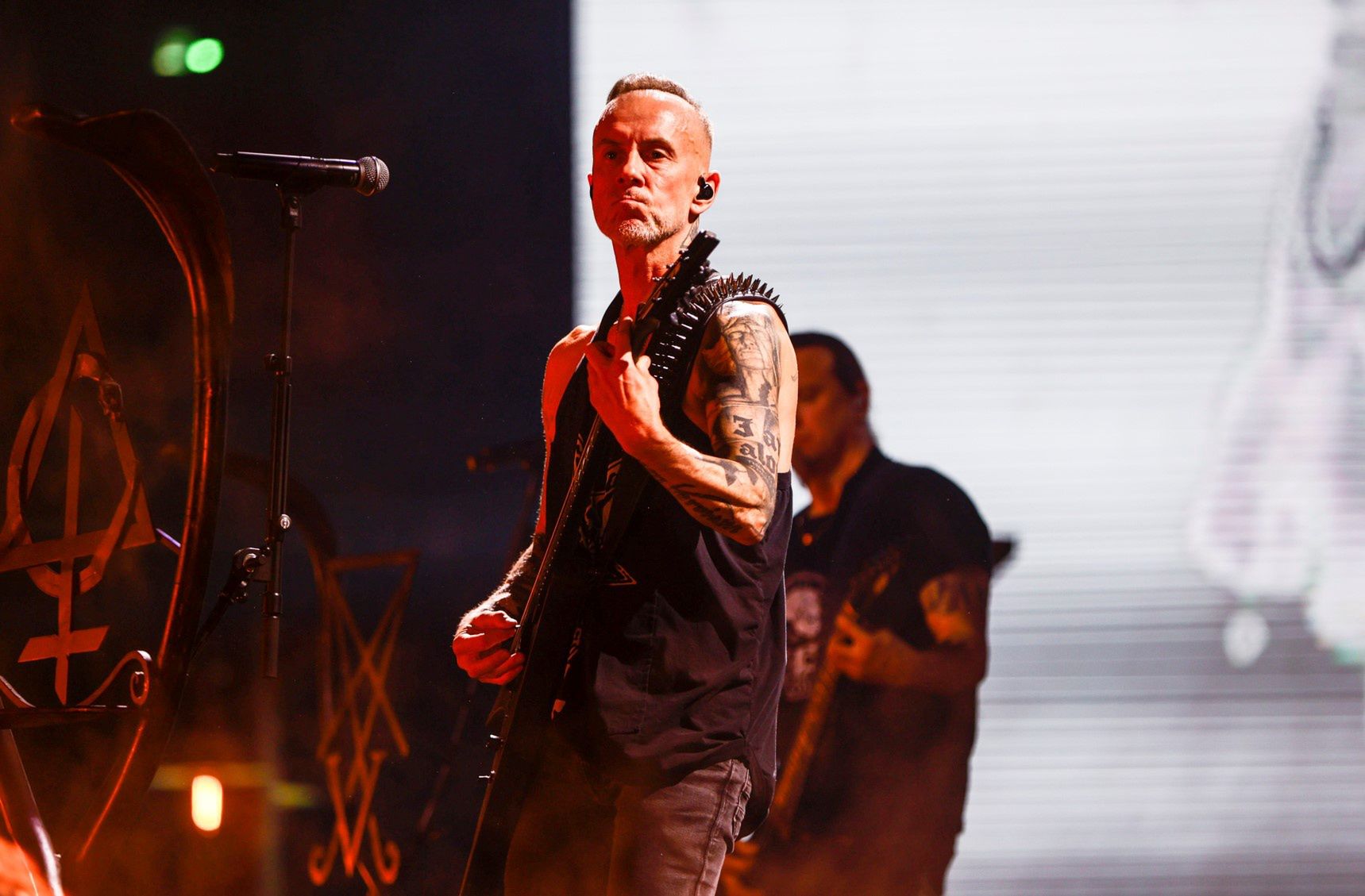 Nergal skarży się na żłobek w jego kamienicy. "Smród i wrzaski"