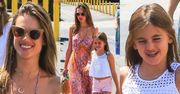 Alessandra Ambrosio cieszy się z zakupów z córką