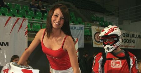 Dziewczyny i motocykle...