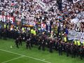 Było tuż po golu. Policja wkroczyła do akcji