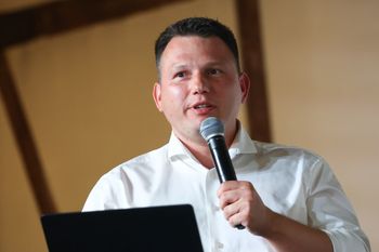 Mentzen o ruchu Nawrockiego. "Może to ukłon w kierunku Kaczyńskiego"