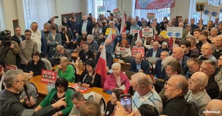 Kolejna awantura o CIC. Znów emocje w Piotrkowie Trybunalskim