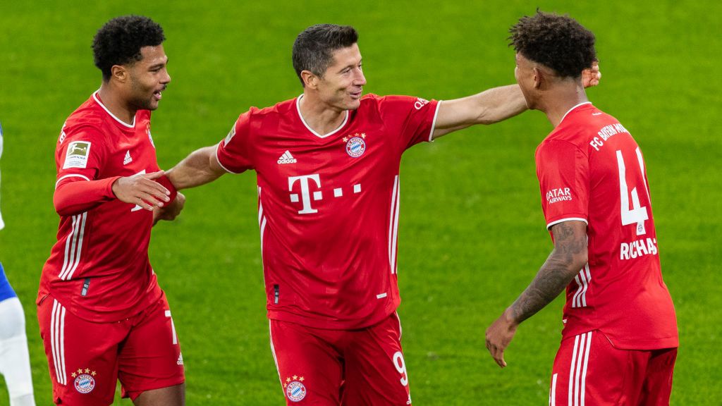 piłkarze Bayernu Monachium (w środku: Robert Lewandowski)