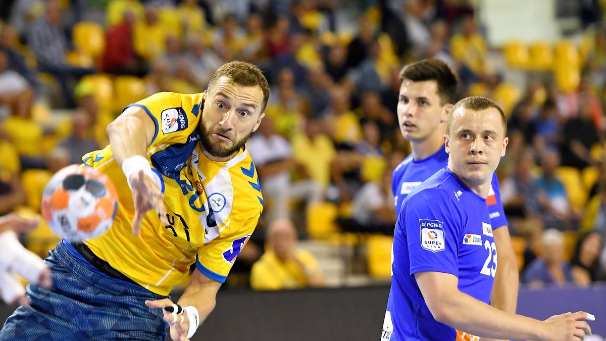 PAP / Piotr Polak / Na zdjęciu: Mariusz Jurkiewicz (z lewej) i Adrian Kondratiuk (z prawej)