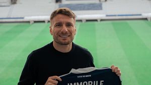 Znany napastnik wyjechał z Włoch. Został zaprezentowany w Paryżu