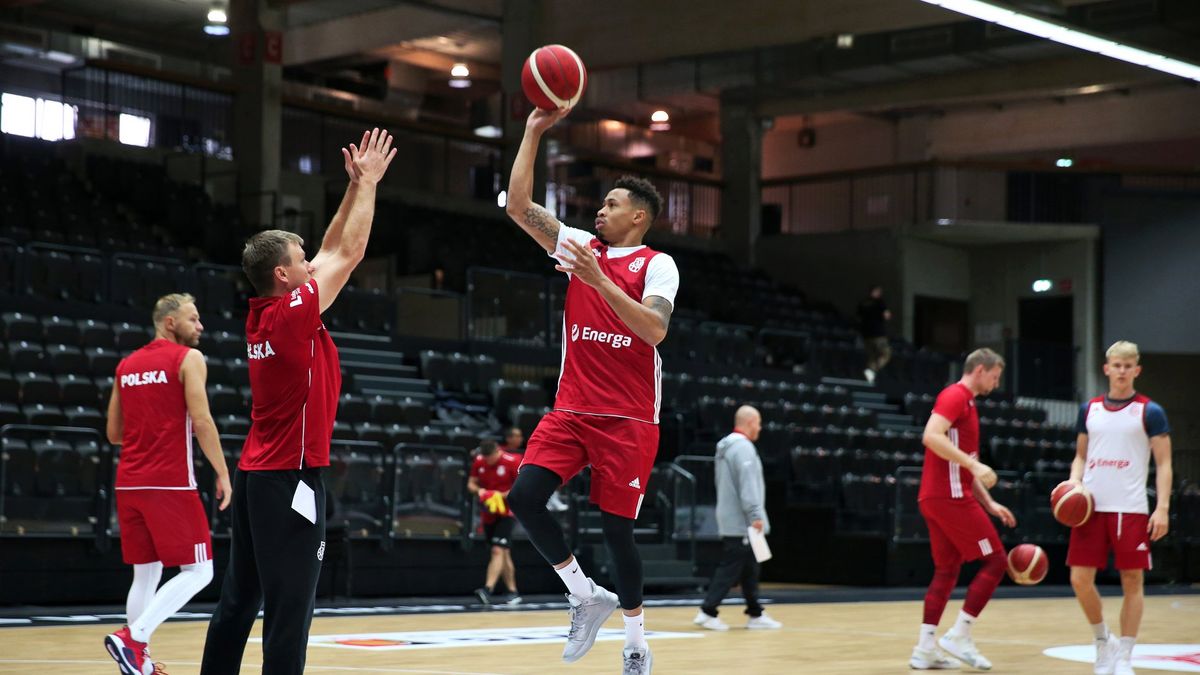 Materiały prasowe / Andrzej Romański (koszkadra.pl) / Na zdjęciu: A.J. Slaughter