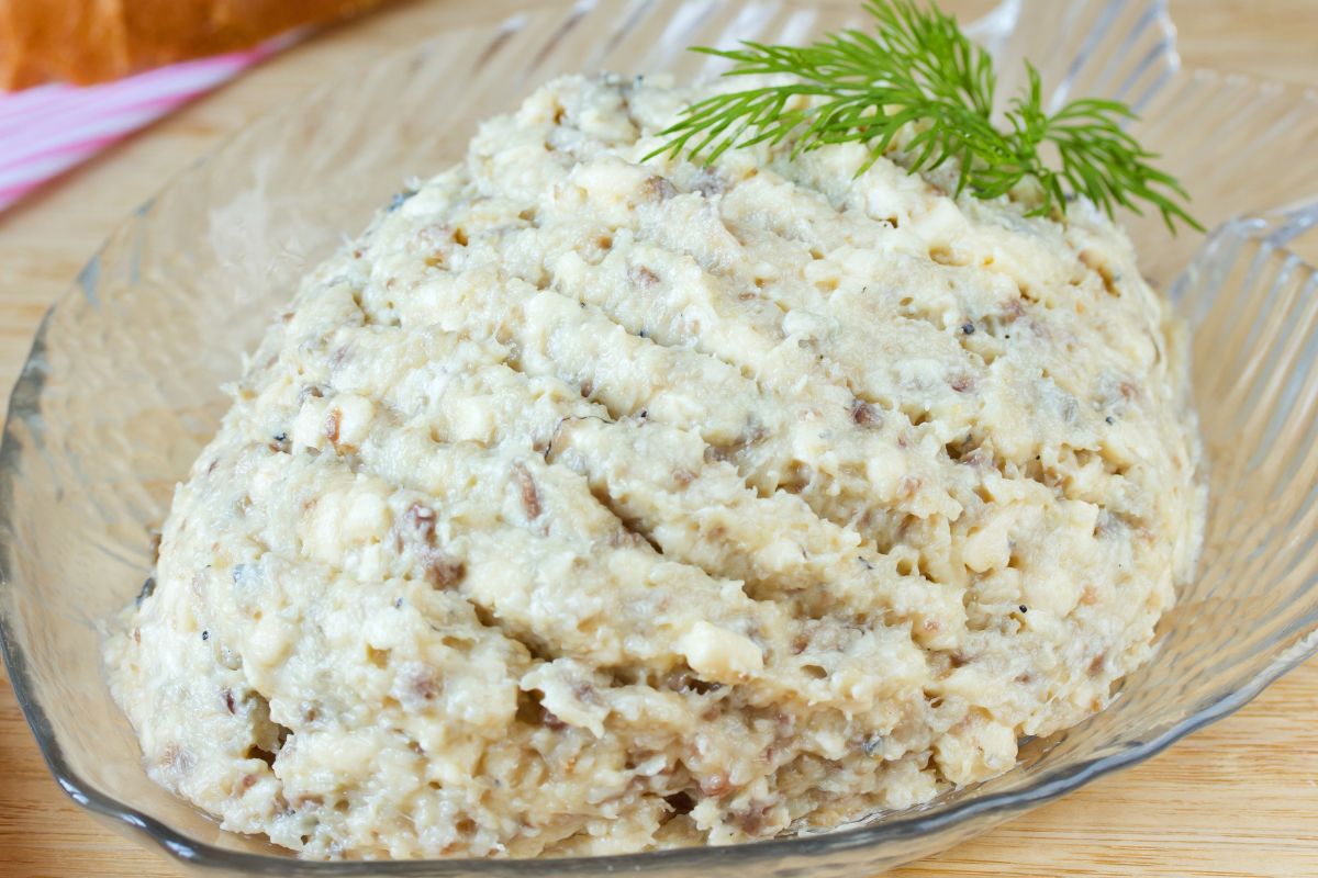 Pasta kanapkowa ze śledziem