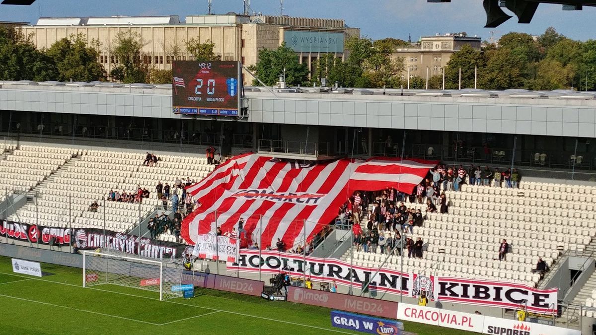 WP SportoweFakty / Protest kibiców Cracovii przeciwko Januszowi Filipiakowi