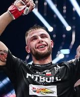 Piotr Kacprzak w pierwszej obronie pasa. Sprawdź pełną kartę walk Babilon MMA 34