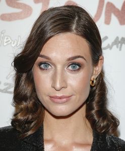 Julia Kamińska w małej czarnej. Odsłoniła zgrabne nogi