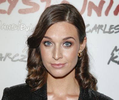 Julia Kamińska w małej czarnej. Odsłoniła zgrabne nogi