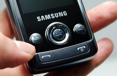 Samsung L780, L700 i J800 złapane na żywo 2