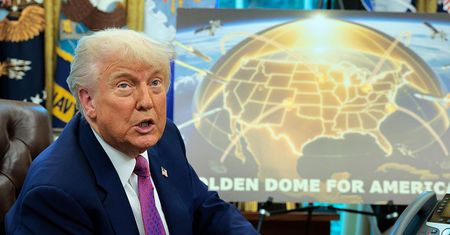 "Złota Kopuła" Trumpa. Prezydent USA ogłosił kosmiczny plan obrony