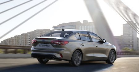 Ford Focus Sedan nareszcie w salonach. Polskie ceny modelu