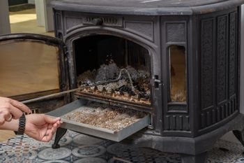 Nowe zasady kontroli kominków od 2026 r. Mandaty nawet do 5 tys. zł