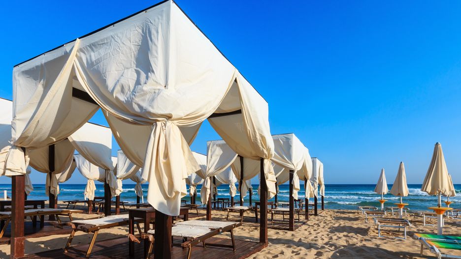 Za pobyt na plaży w Apulii trzeba zapłacić ponad 700 euro