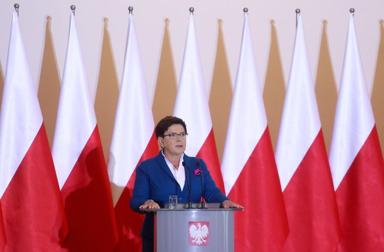 Przed planowaną rekonstrukcją rzadu Beata Szydło chce osłabić Matuesza Morawieckiego