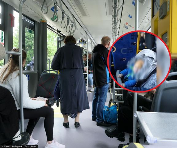 Matka z czwórką dzieci wyrzucona z autobusu. Pojawiło się nowe nagranie w sprawie