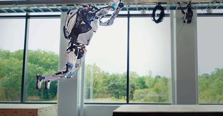 Ten robot poradziłby sobie w Ninja Warrior lepiej ode mnie