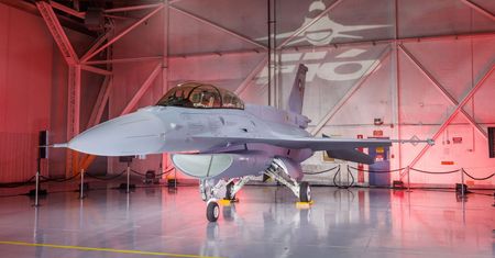 Odebrali najnowszego F-16. Myśliwiec nie nadaje się do lotu