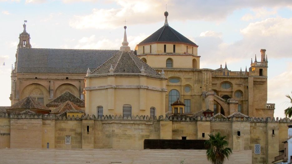 fot. Susana Ferreira Machado / CC BY-SA (https://creativecommons.org/licenses/by-sa/2.0)  Read more: https://www.pch24.pl/muzulmanie-domagaja-sie-zwrotu-katedry-w-kordobie--ich-zdaniem-kosciol-nie-jest-wart-takiego-daru,77451,i.html#ixzz6TQviUM5r