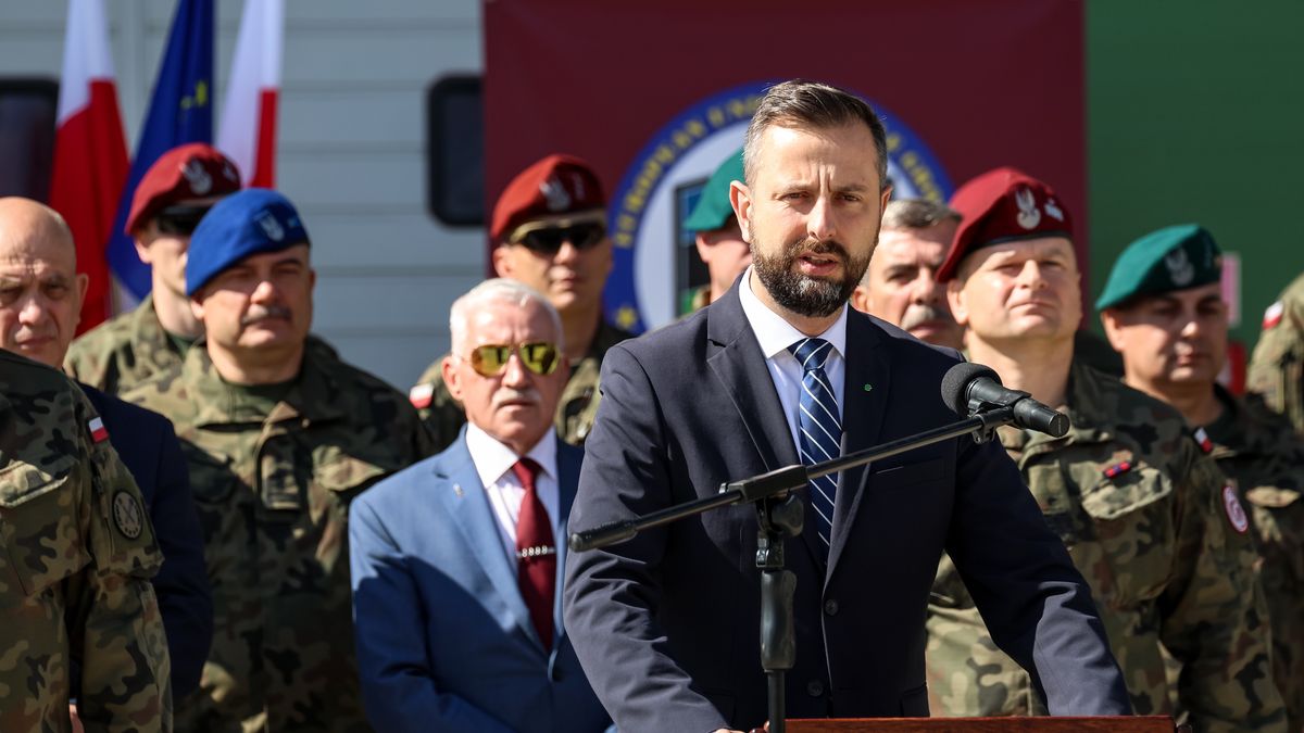 KRAKOW, POLAND - 2024/07/05: Polish Minister of National Defence and Deputy Prime Minister, Wladyslaw Kosiniak-Kamysz speaks during the commencement ceremony of the EU Battle Group's duty in 6th Logistics Battalion in Krakow. The duty in the EU Battle Group is an answer to geopolitical security, The group consists of special forces on stand-by ready for humanitarian and peacekeeping missions. Polish 6 Airborne Brigade forms the main core of the group. (Photo by Dominika Zarzycka/SOPA Images/LightRocket via Getty Images)