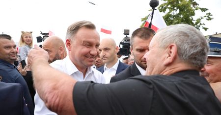 Koronawirus na wiecu Andrzeja Dudy. Pilny komunikat sanepidu