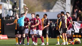 Dogrywka, czerwona kartka i jeden gol. Klub Premier League miał spore problemy