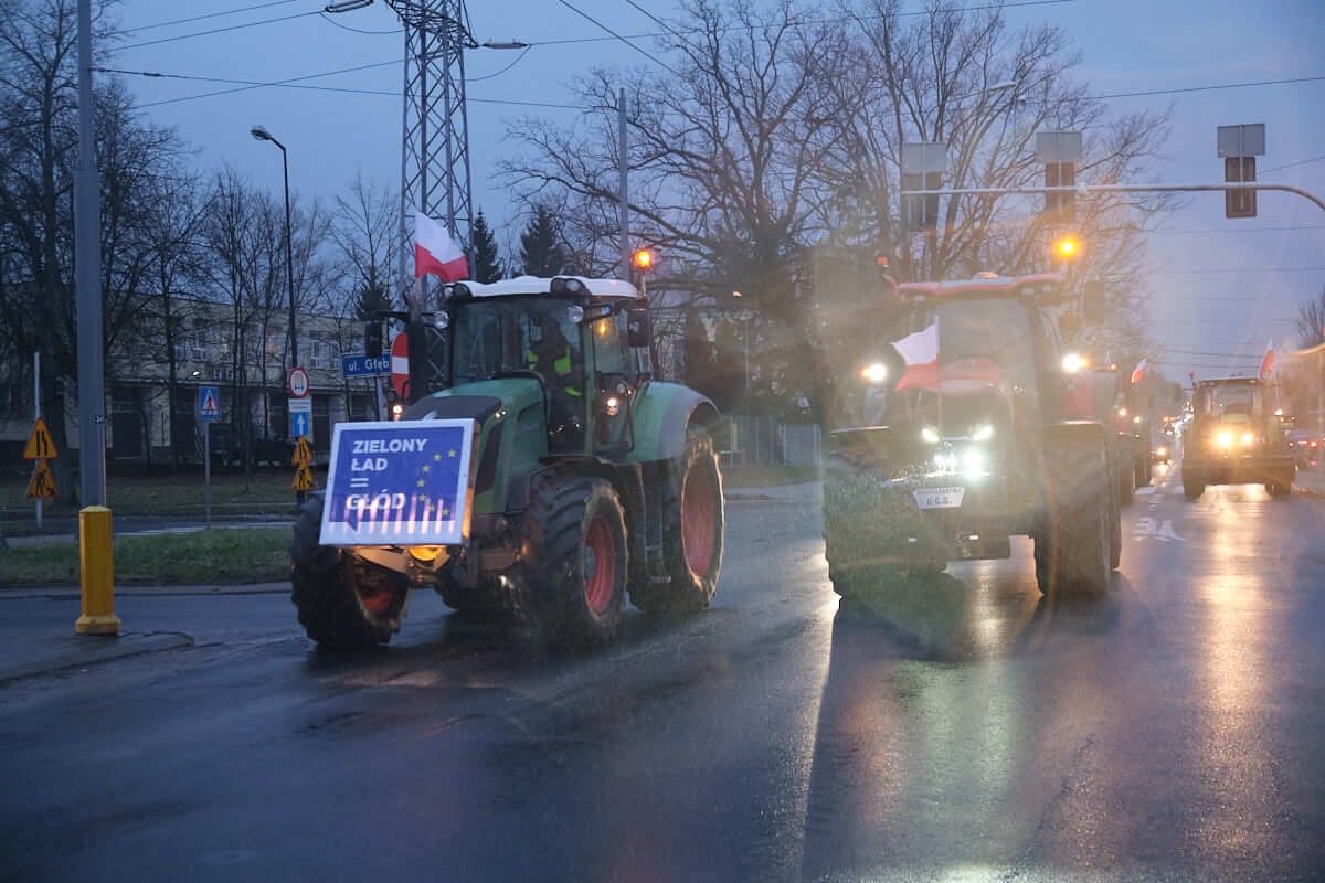 Spontaniczny przejazd rolników do centrum Lublina