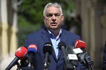 Orban gratuluje AfD. "Zapnijcie pasy"