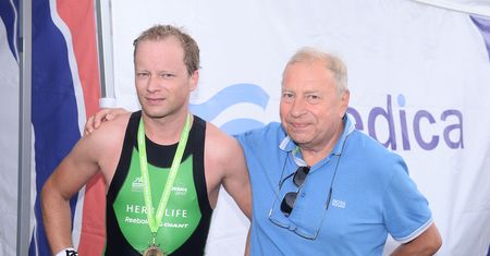 Syn Jerzego Stuhra zabiera głos w sprawie ojca w szpitalu