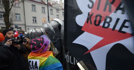 Strajk Kobiet. Miała być blokada Warszawy, przyszło zaledwie kilkanaście osób