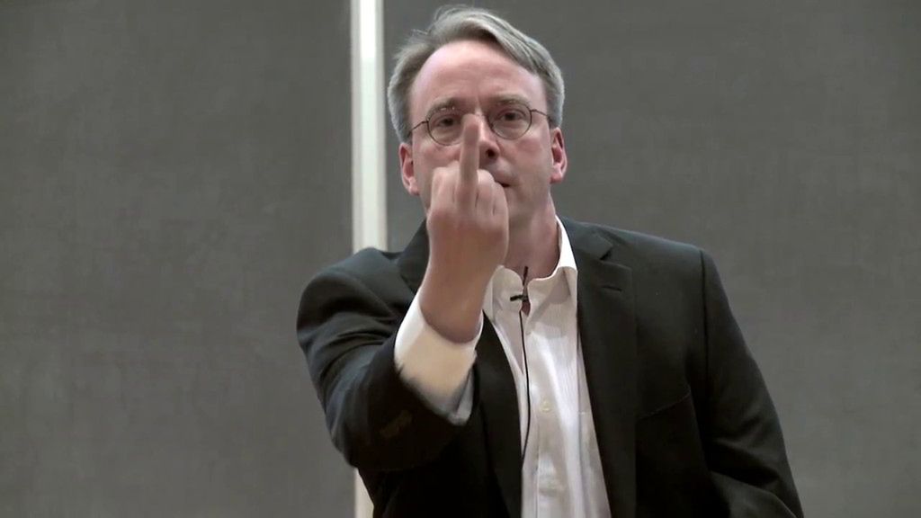 Linus Torvalds nie przebiera w gestach