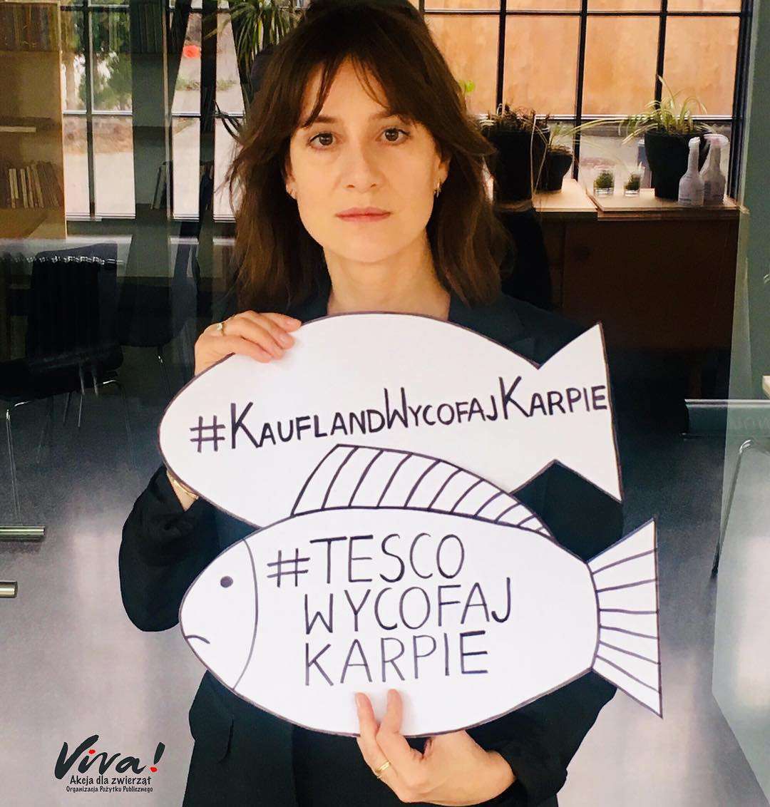 Maja Ostaszewska broni karpi w social mediach