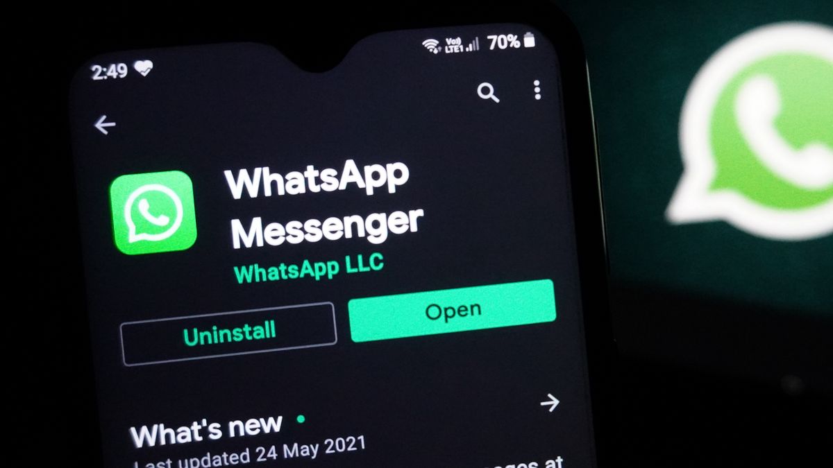The logo of the messenger app WhatsApp is seen on the screen of a smartphone in New Delhi, India on May 27, 2021. WhatsApp has filed a legal complaint in Delhi against the government seeking to block regulations coming into force from Wednesday that experts say would compel the California-based Facebook unit to break privacy protections, according to Reuters sources. (Photo by Mayank Makhija/NurPhoto via Getty Images)