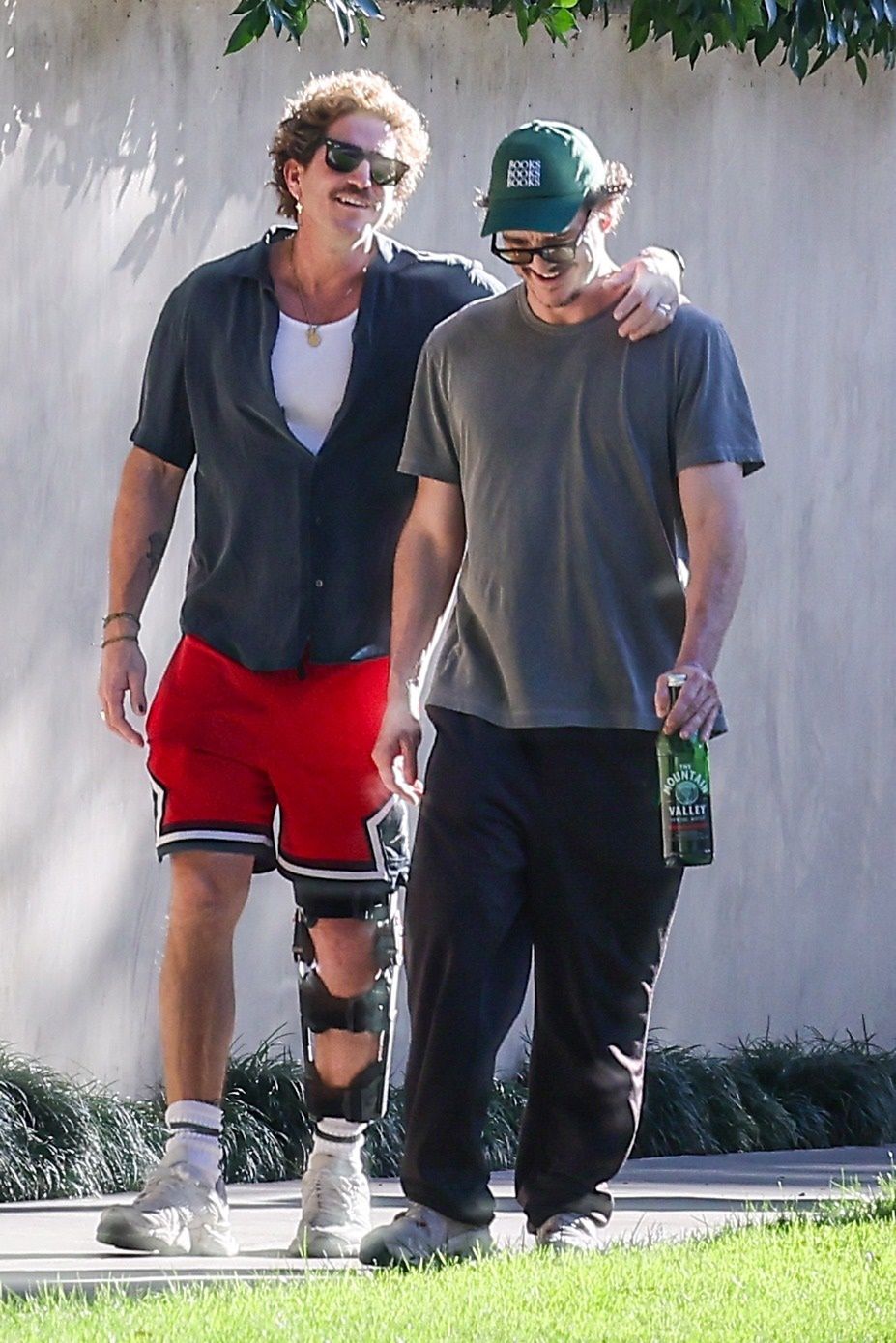 Pedro Pascal, Rafael Olarra 