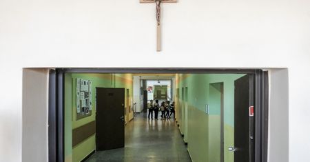 Spór o lekcje religii. Abp Kupny grzmi: "To jest wstyd"