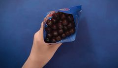 Format unpackingu przeniesiony do reklamy Grześków Tyci