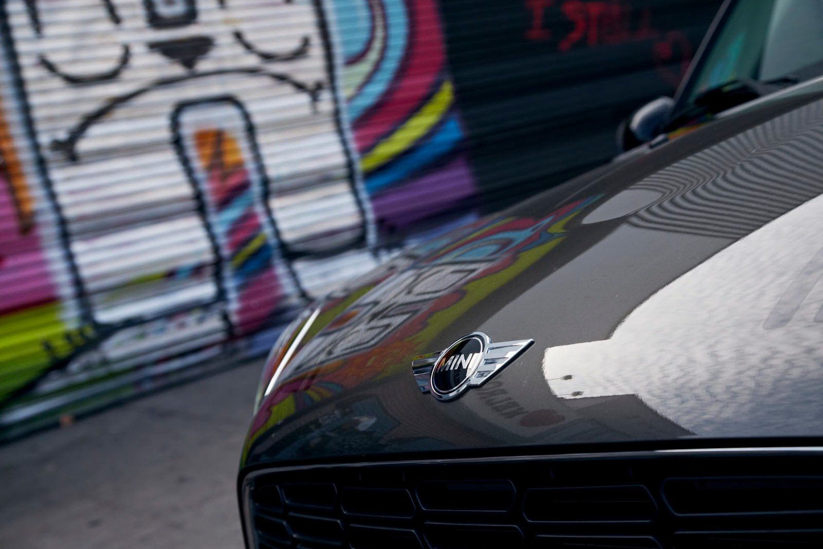 Galeria Mini jako celebracja sprzedaży półmilionowego egzemplarza w USA 53