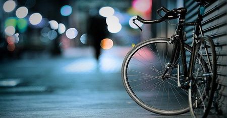 Rowerowe zderzenie. Rowerzyści trafili do szpitala