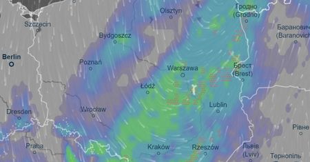 Zimowe kurtki się jeszcze przydadzą. W weekend spadnie śnieg. Gdzie?