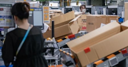 Amazon tnie etaty. Tysiące osób straci pracę